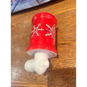 Scentsy red snowflake mini wall plug burner